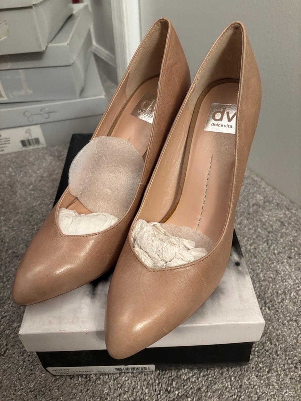 DV NOTTY Taupe Leather Size 10